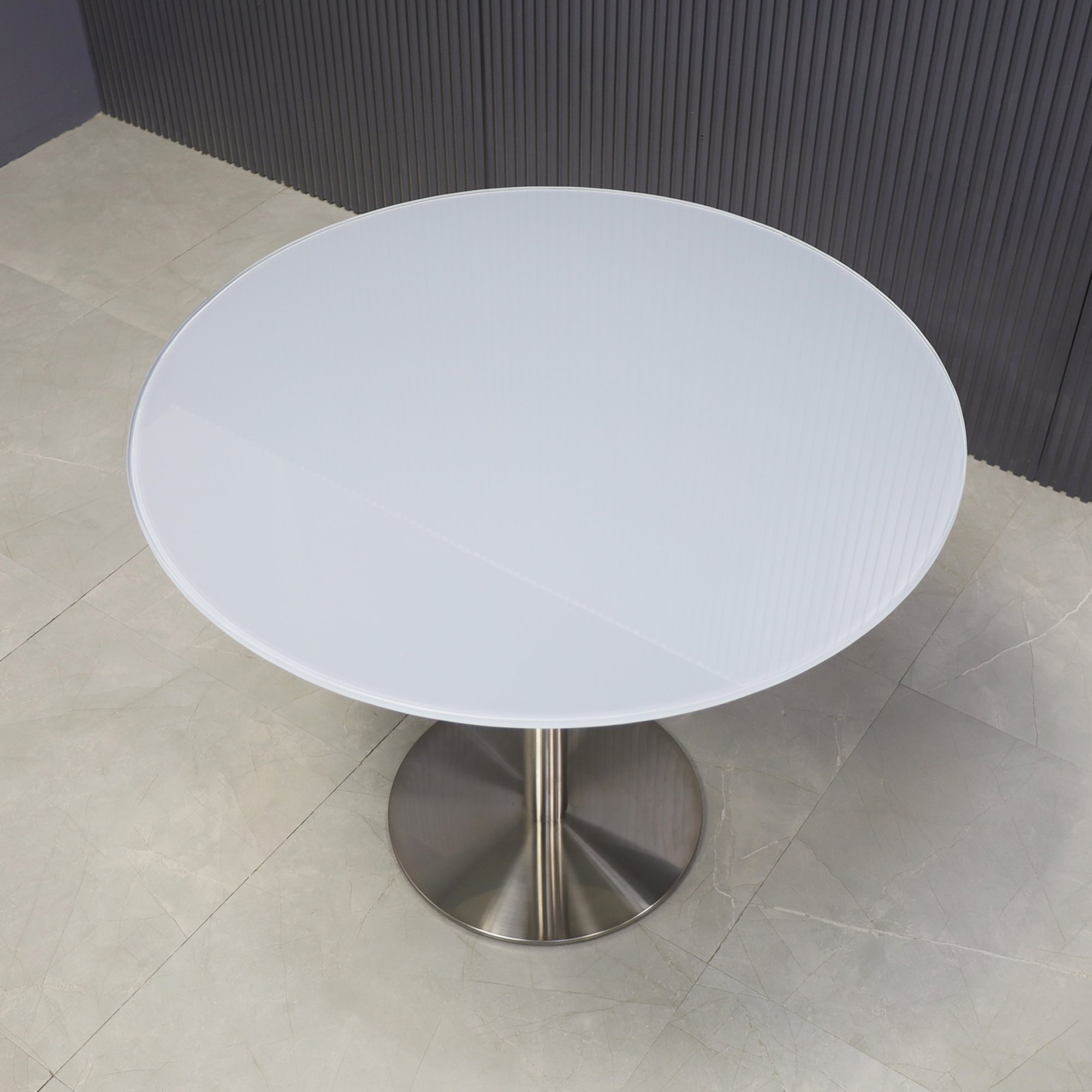 36-inch California Round Cafeteria Table in 1/2