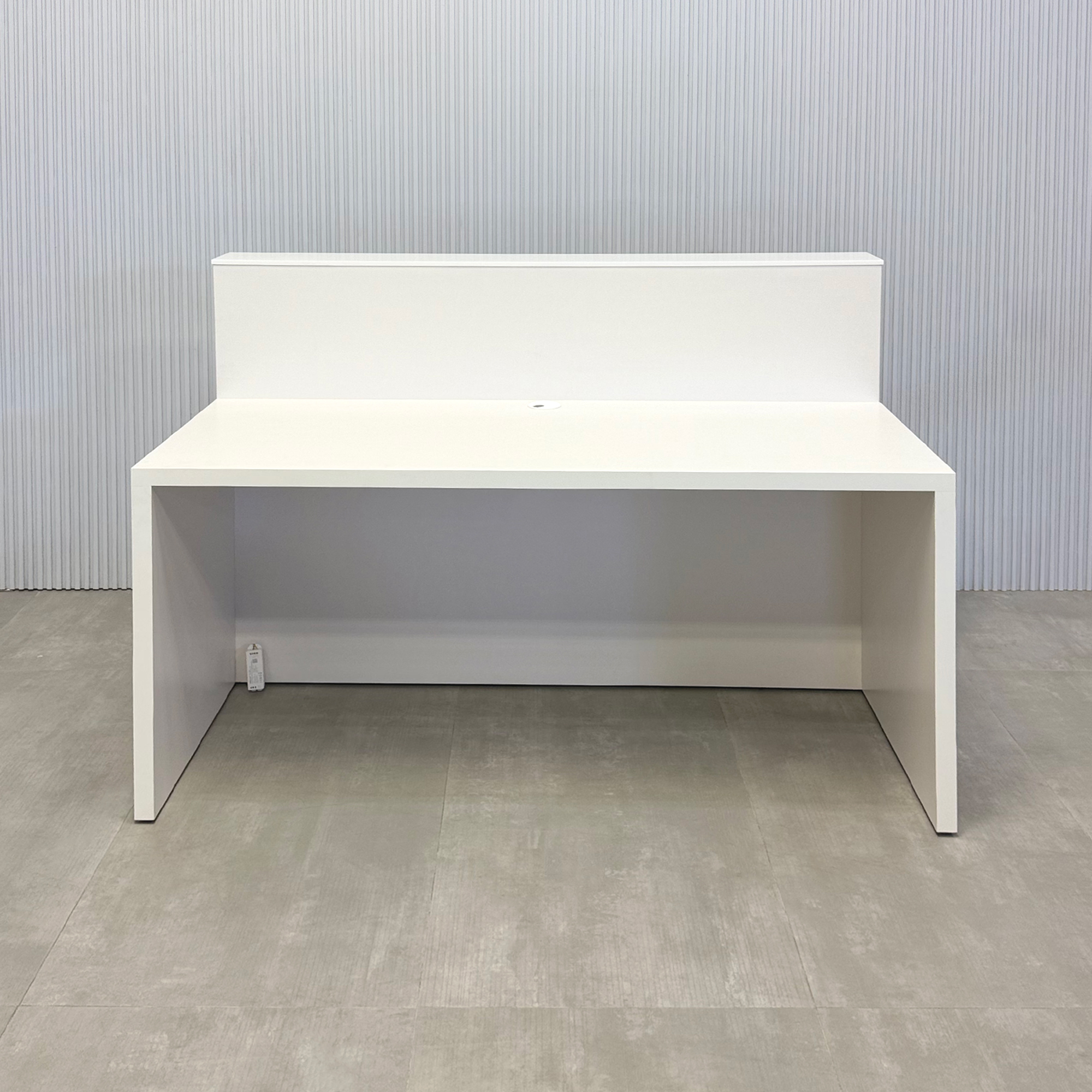 60-inch Dallas Straight Reception Desk with White Oak tambour desk, Dover Off-White workspace, and gold aluminum toe-kick.