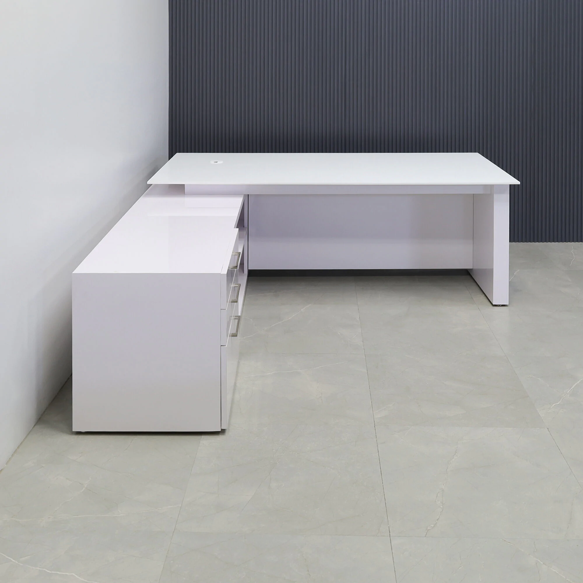 Avenue Straight W/ Credenza Executive Desk In White Solid