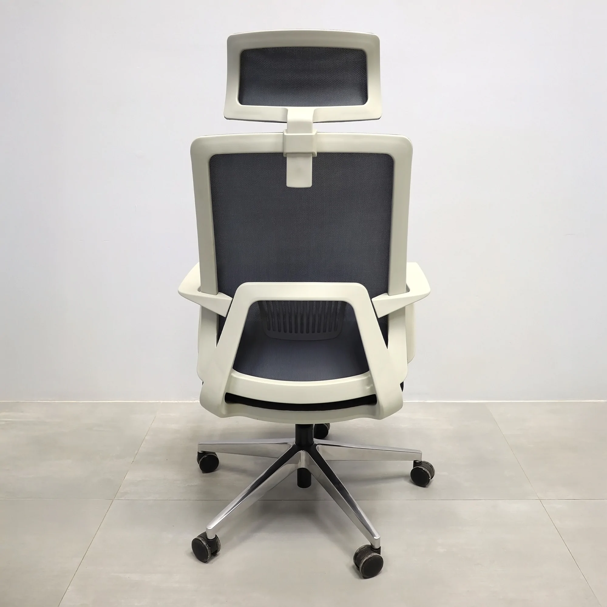 Terra Office Chair with Fixed Arms and Headrest