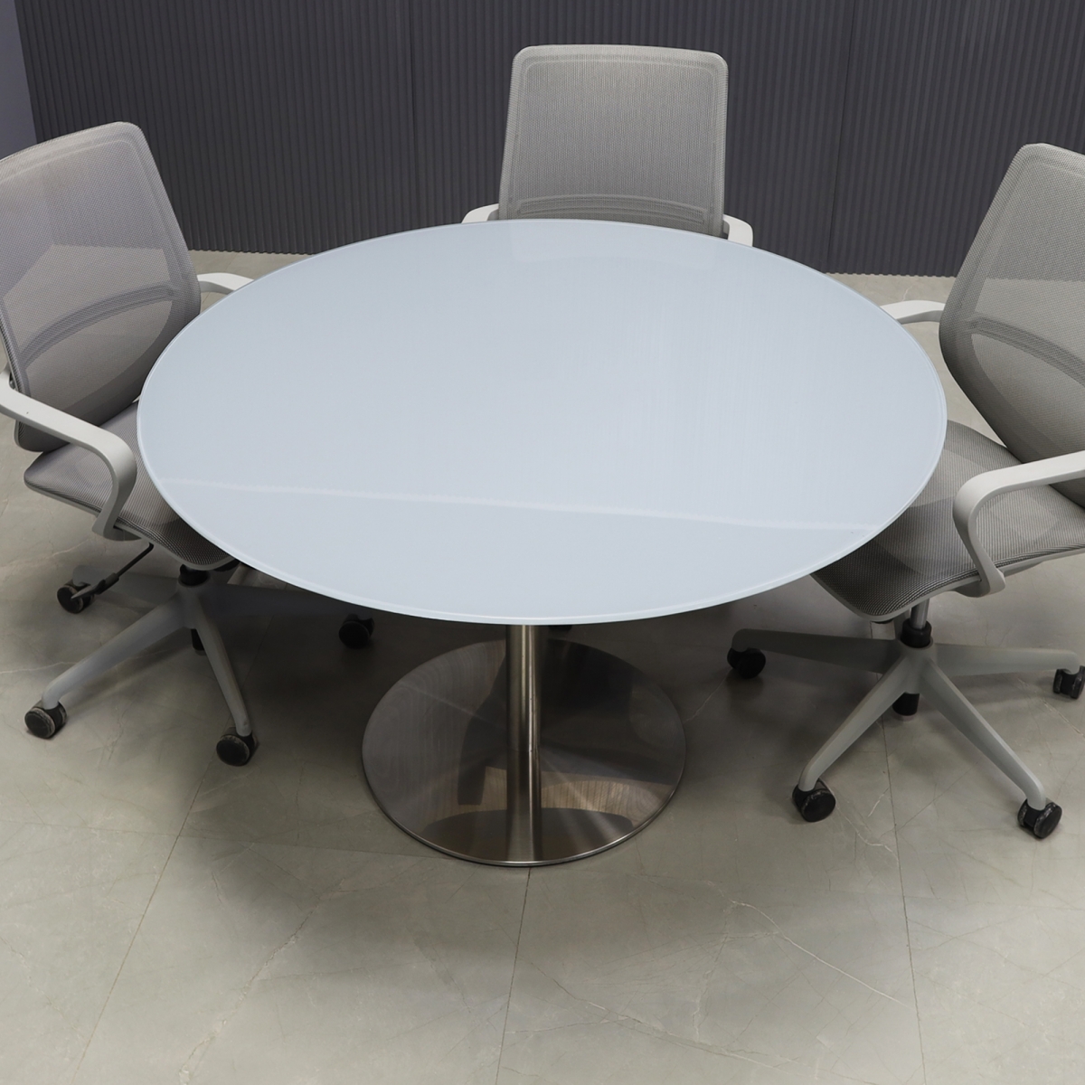 California Round Tempered Glass Cafeteria Table