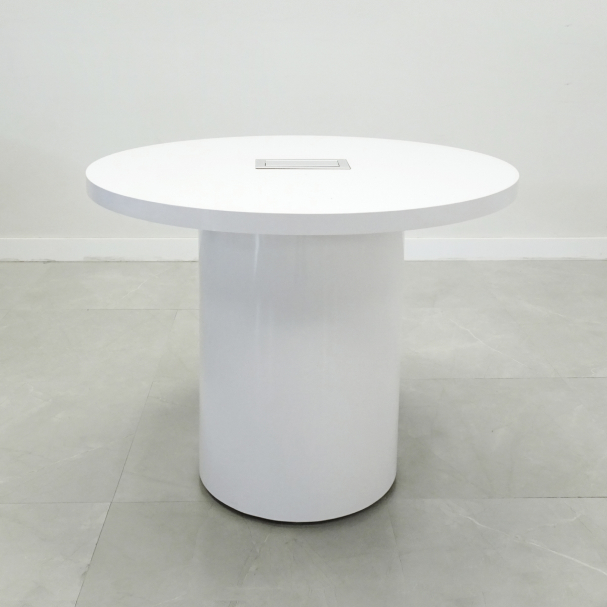 Axis Round Meeting Table With Laminate Top